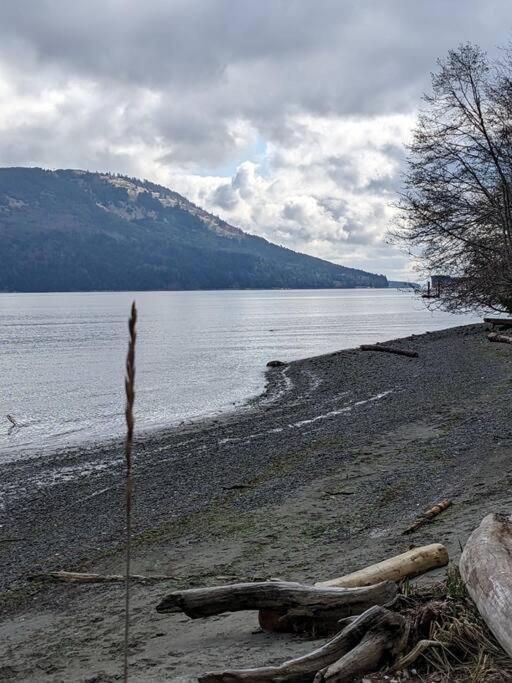 Sea And Cedar Retreat-A Home In A Tranquil Setting Cowichan Bay Εξωτερικό φωτογραφία