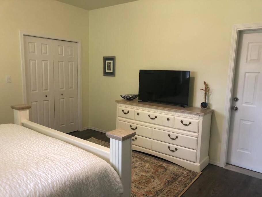 Sea And Cedar Retreat-A Home In A Tranquil Setting Cowichan Bay Εξωτερικό φωτογραφία