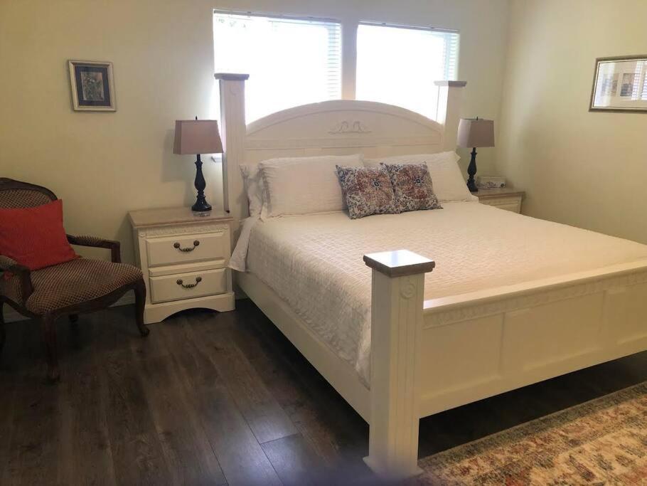 Sea And Cedar Retreat-A Home In A Tranquil Setting Cowichan Bay Εξωτερικό φωτογραφία