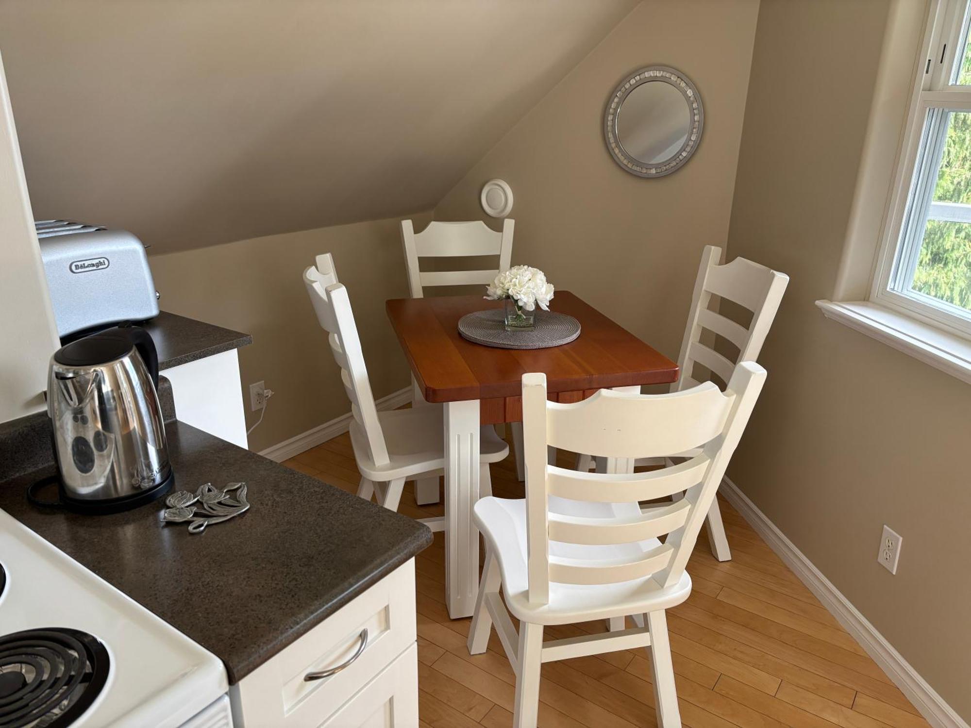 Sea And Cedar Retreat-A Home In A Tranquil Setting Cowichan Bay Εξωτερικό φωτογραφία